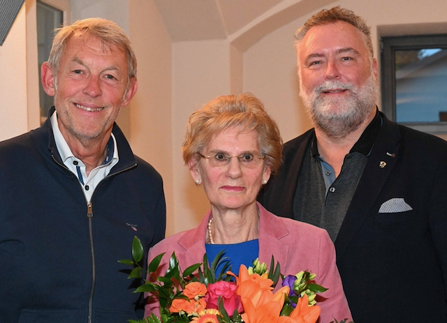 Ehrung Helga Sigl bei der Vorstandswahl 05.05.2025